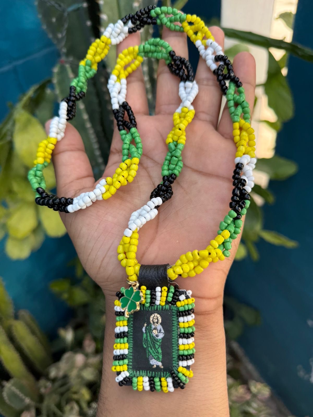 Collar trenzado multicolor San Judas Tadeo